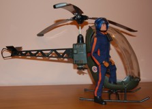 helicoptero GEYPERMAN con piloto 2